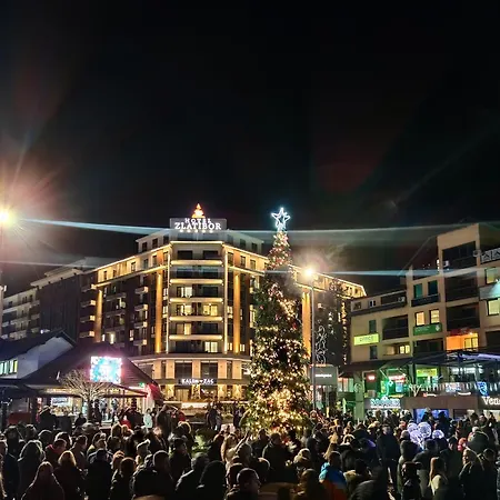 Stefanovic, アパート