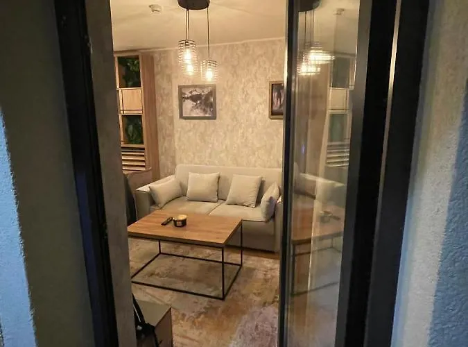 Stefanovic, Διαμέρισμα Ζλάτιμπορ